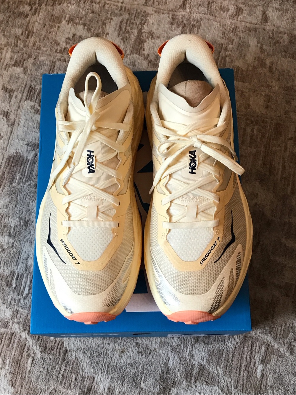 Hoka Speedgoat 7 Vintage Yellow/Neon Flame Sz 11 with box🏃🏽♀️🌎🔆